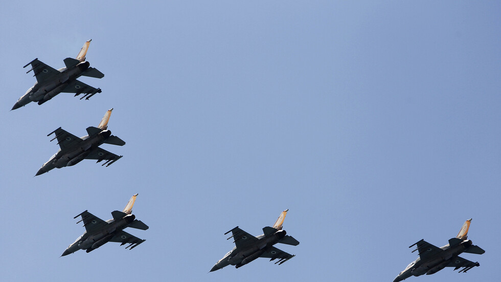 تحليق كثيف للطيران الحربي الإسرائيلي فوق الأراضي اللبنانية