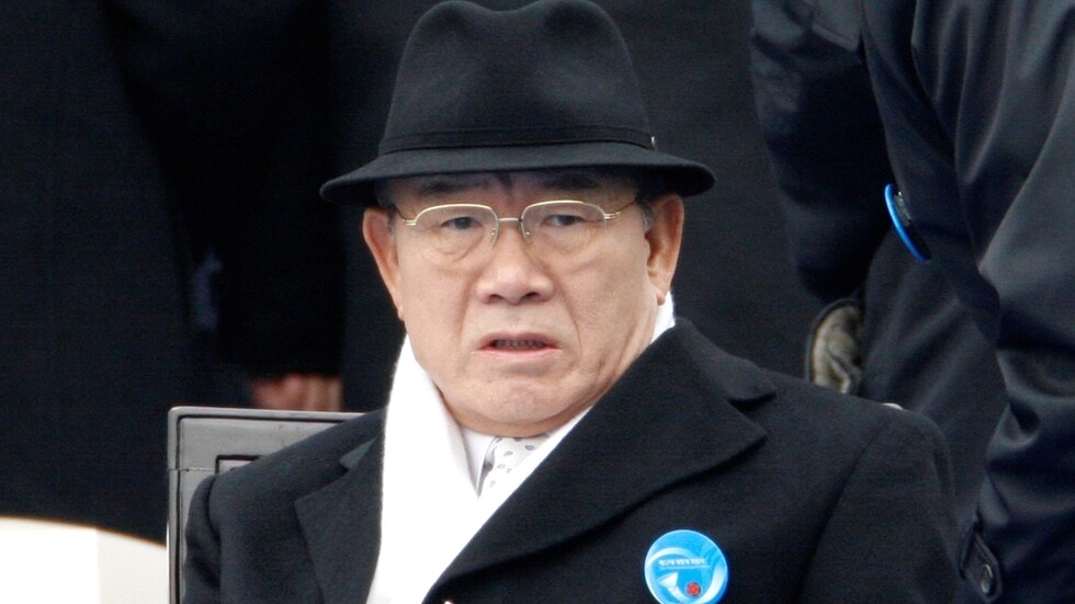 8 أشهر سجنا مع وقف التنفيذ في حق الرئيس الكوري الأسبق تشون دو–هوان بتهمة التشهير بقس محلي