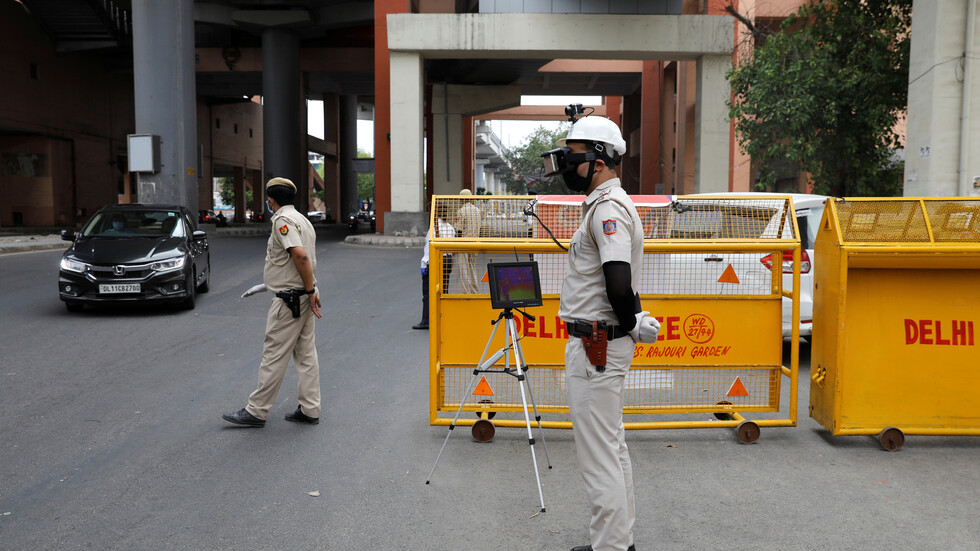 الهند تنوي تطعيم نحو 300 مليون شخص ضد كورونا بحلول أغسطس المقبل