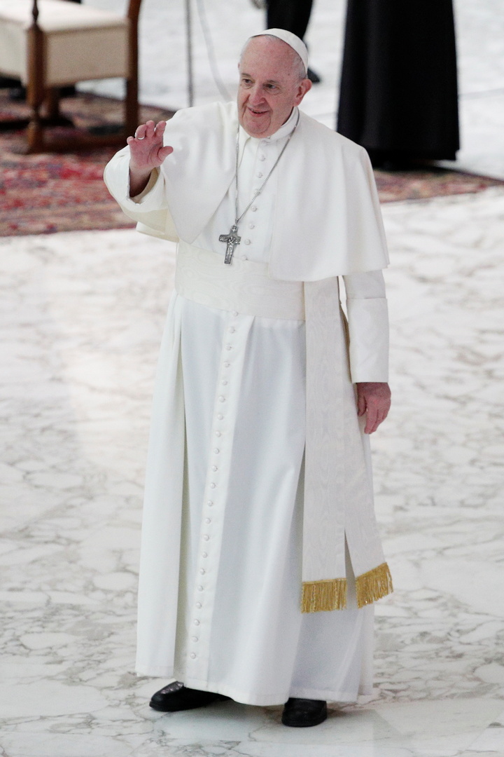 البابا فرنسيس: المثليون 