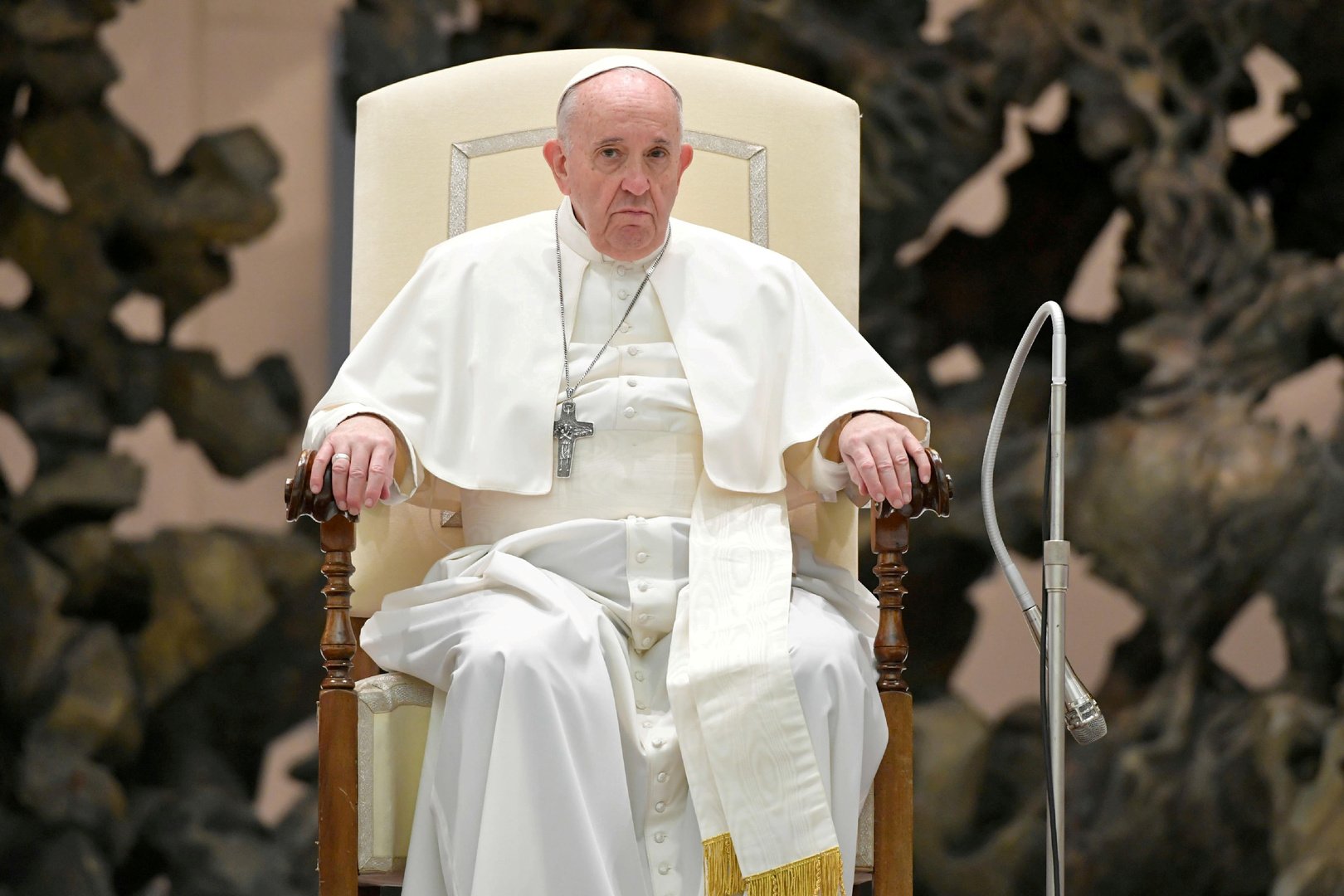 البابا: المتظاهرون الرافضون للإغلاق لا يفكرون إلا في أنفسهم