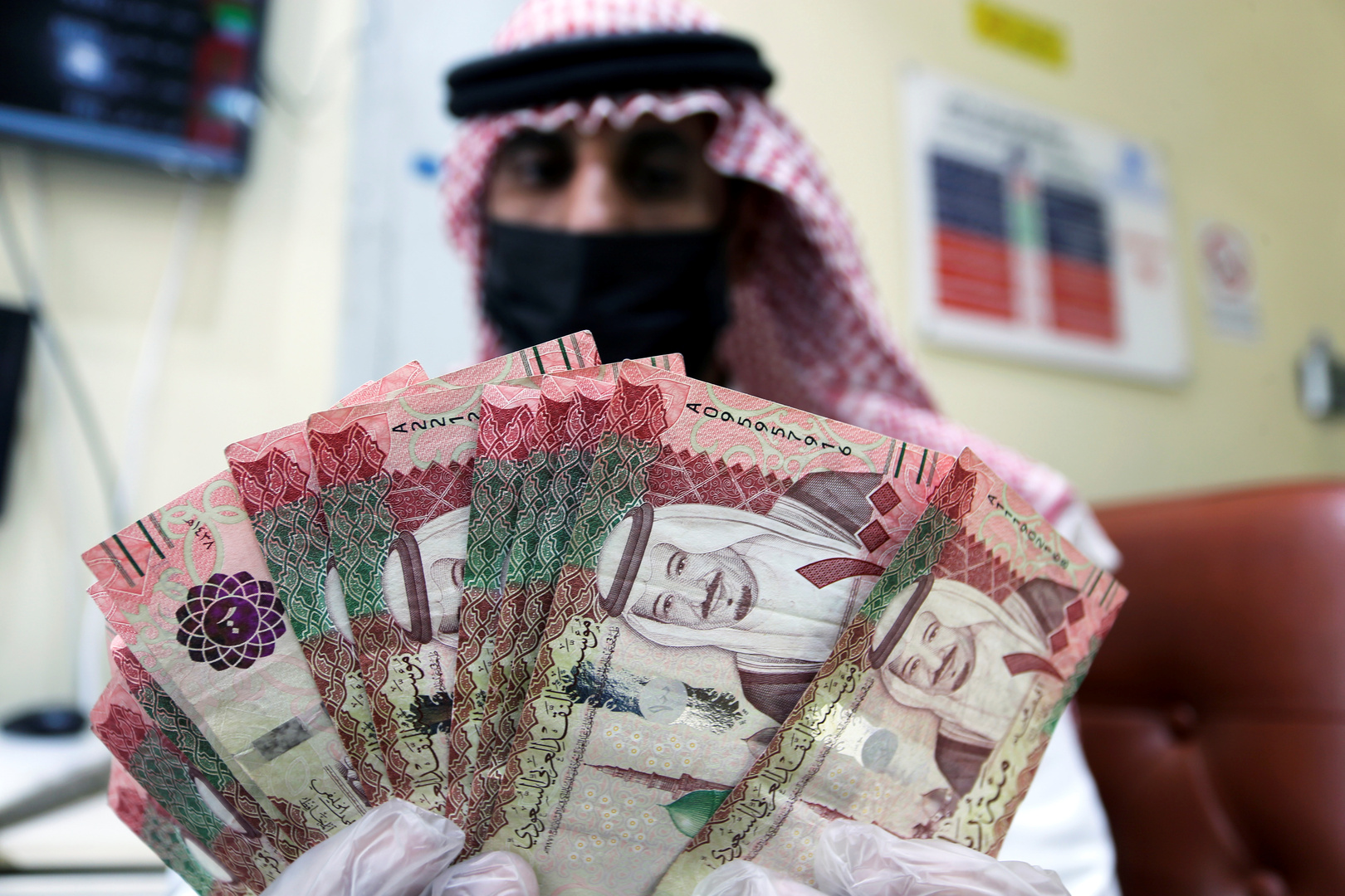 بيانات تظهر انكماش الاقتصاد السعودي