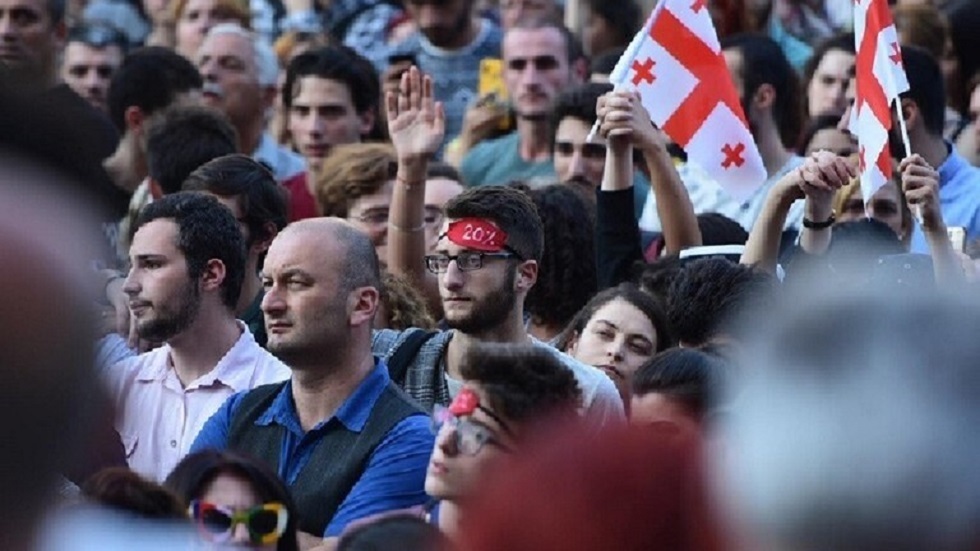 الآلاف في جورجيا يشاركون في تجمعات في العاصمة احتجاجا على نتائج الانتخابات