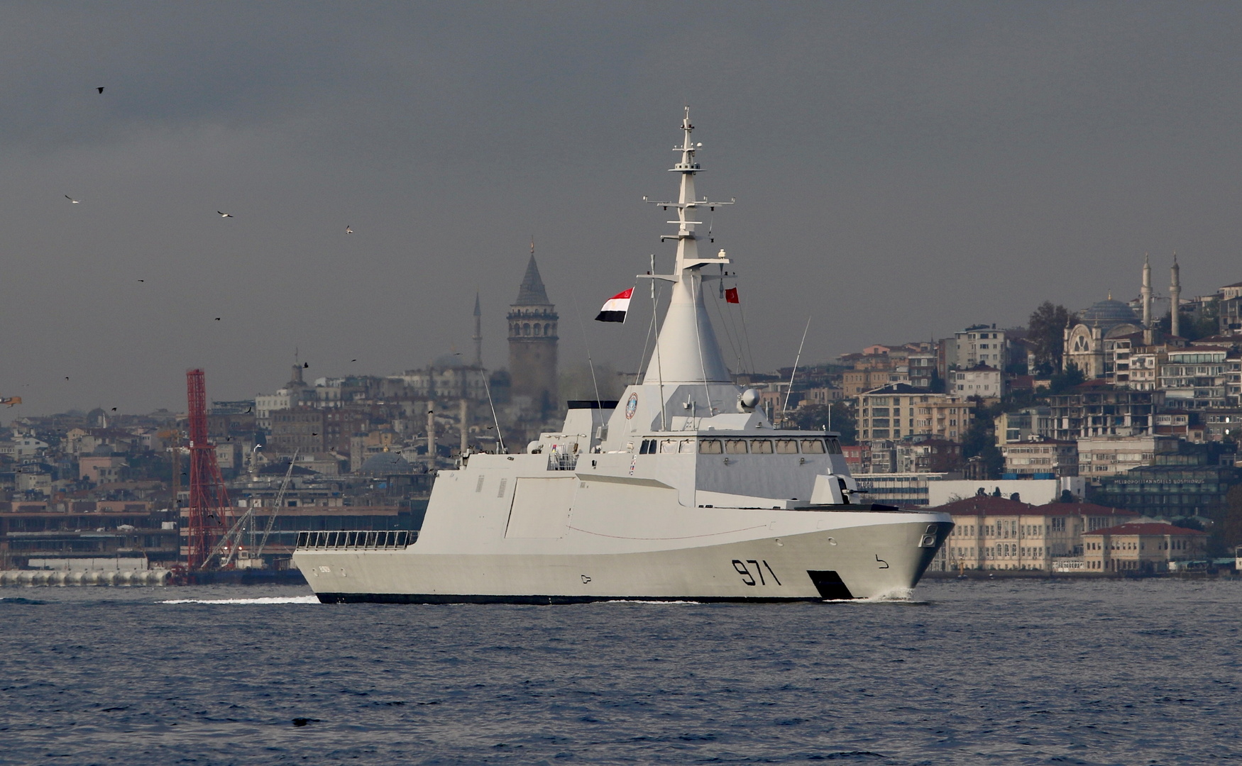 تعرف على نوعية السفن الحربية المصرية التي عبرت أمام أعين الجيش التركي