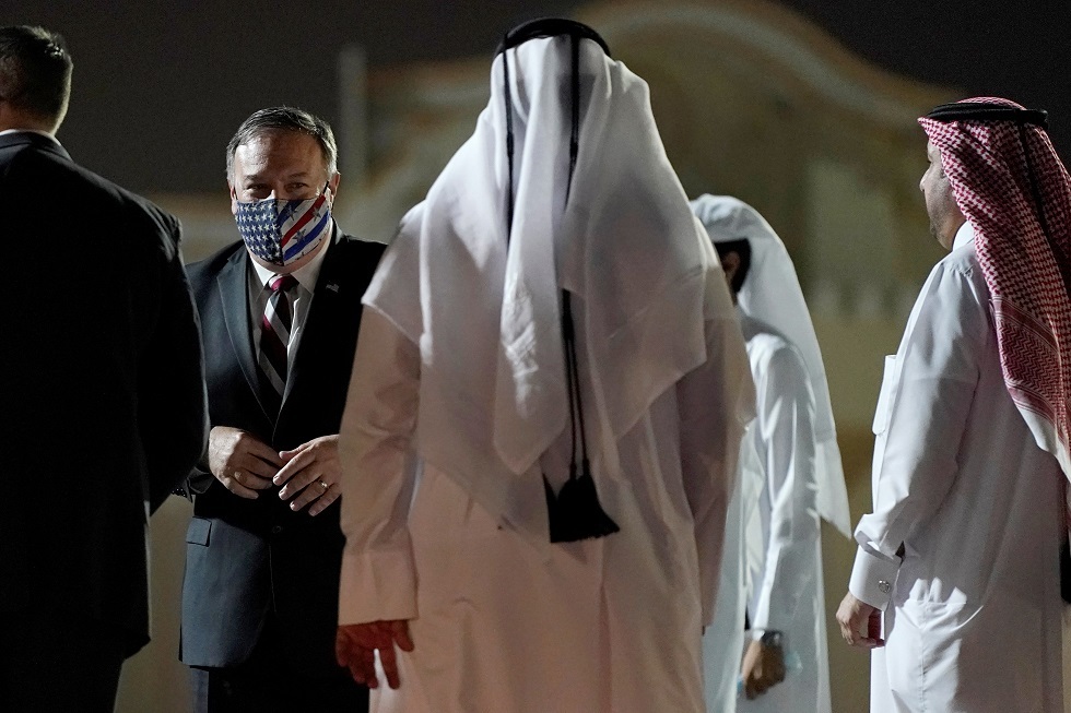 أمير قطر يبحث مع بومبيو الملفات الإقليمية