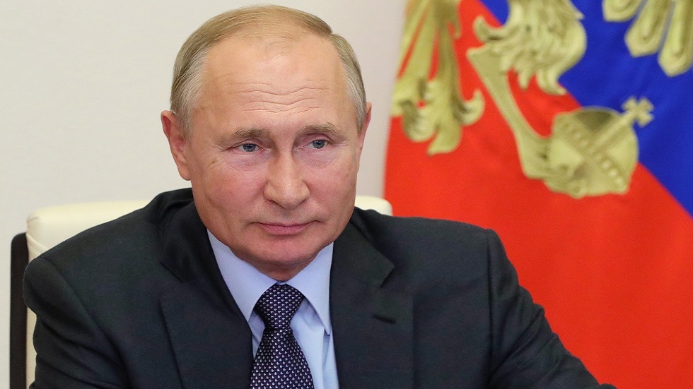 بوتين يشرح سبب عدم تقديمه التهنئة لبايدن ويعلق على النظام الانتخابي الأمريكي