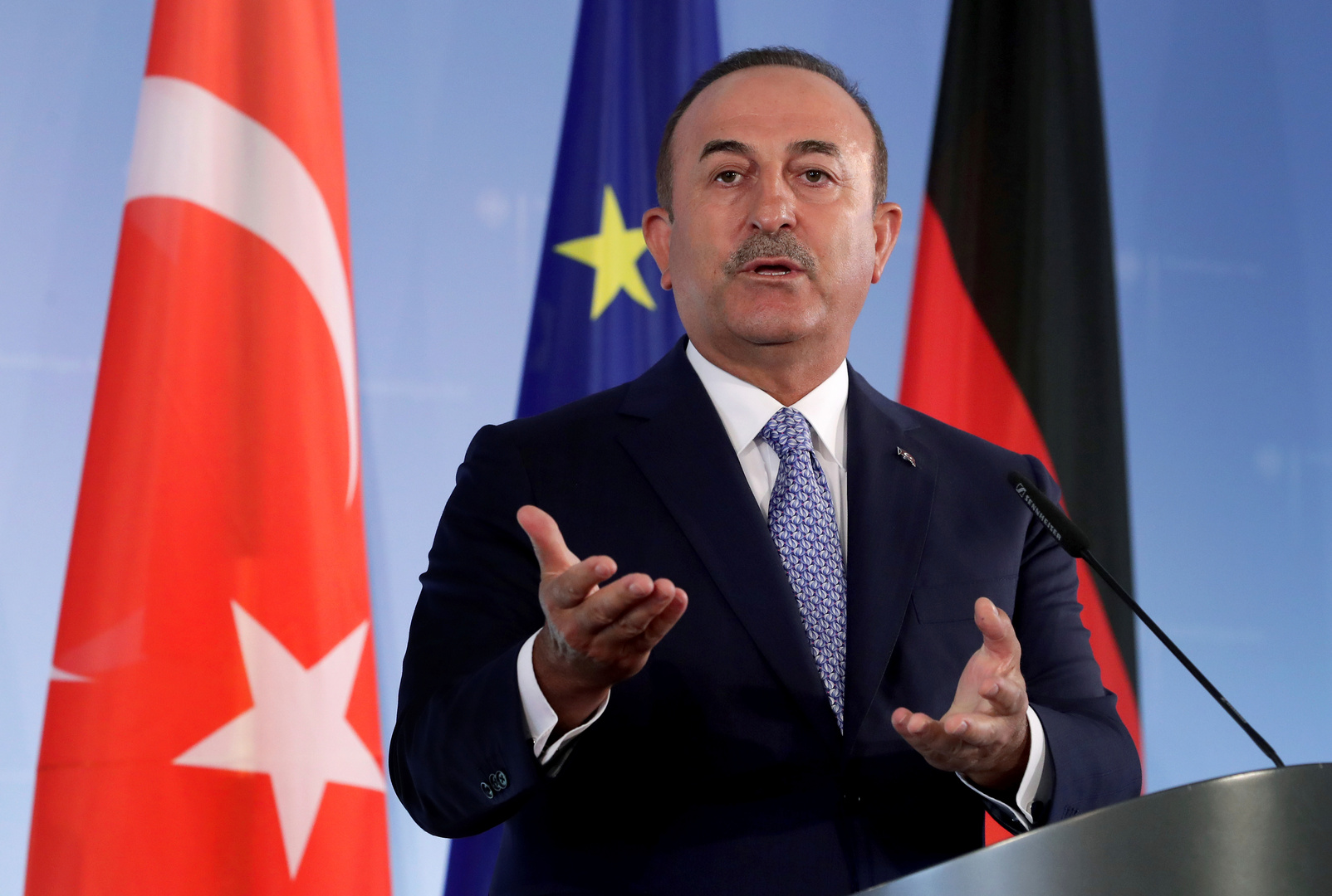 تشاووش أوغلو: تركيا سترد على تفتيش سفينتها