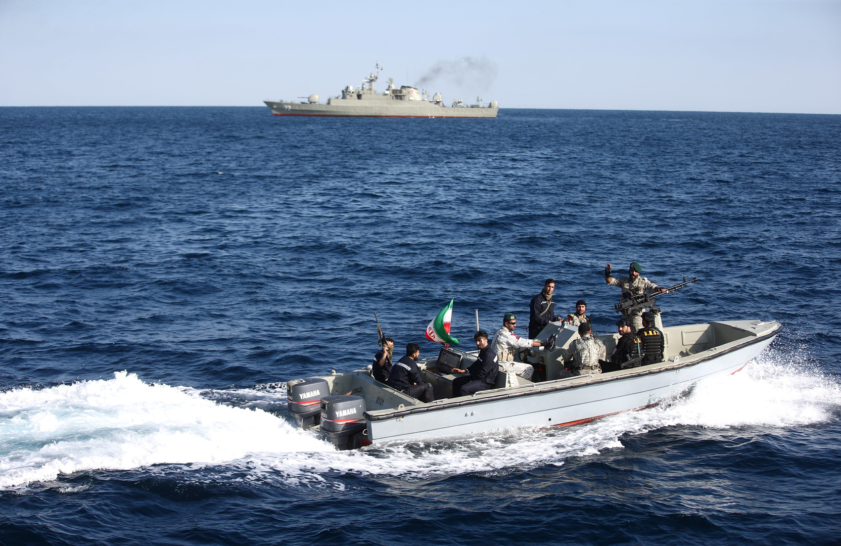 رئيس أركان الجيش الإيراني: القوة البحرية وسعت عمقها الاستراتيجي في شواطئ الخليج وبحر عمان