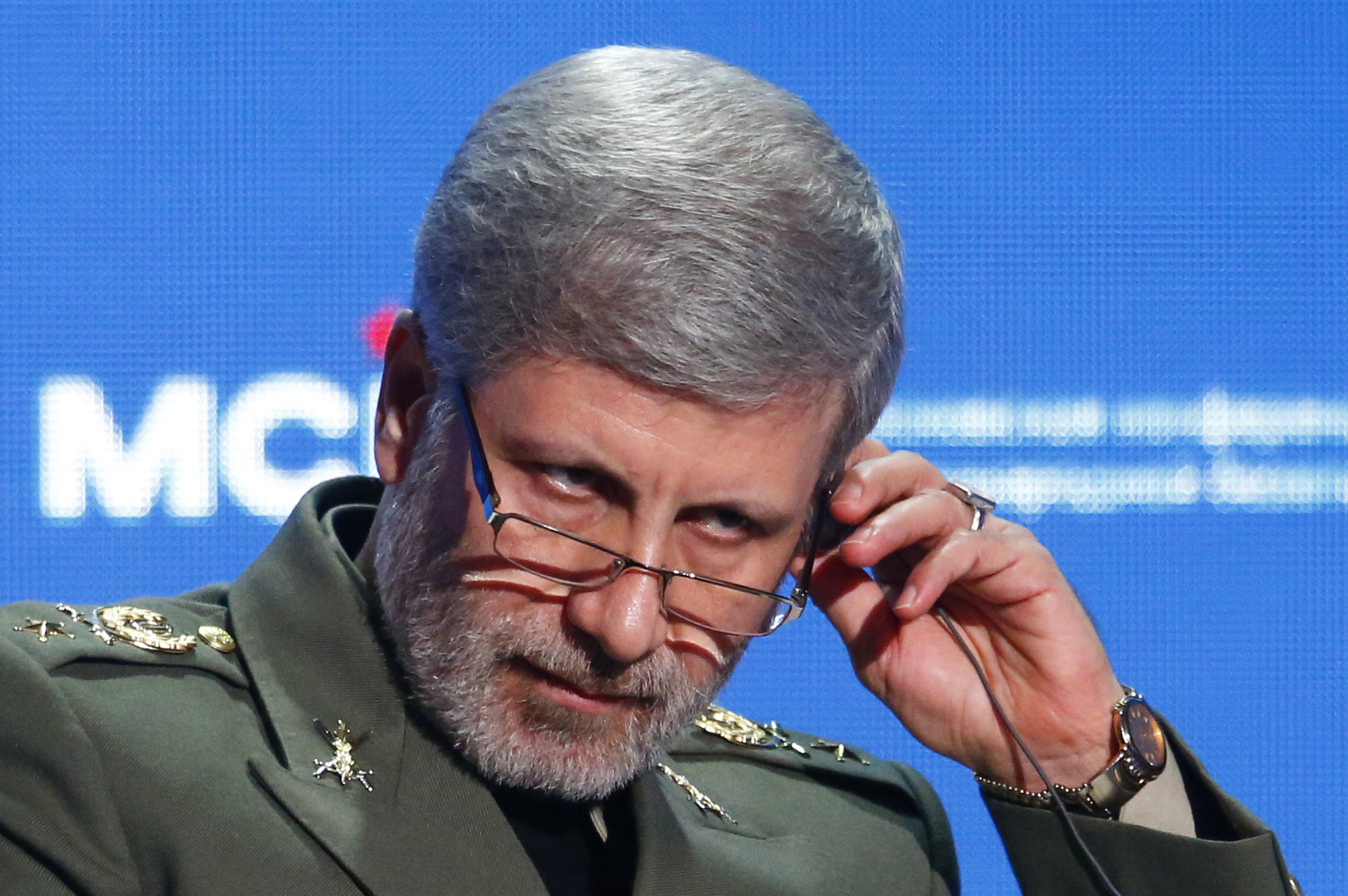 وزير الدفاع الإيراني: الرد على اغتيال فخري زادة سيكون 