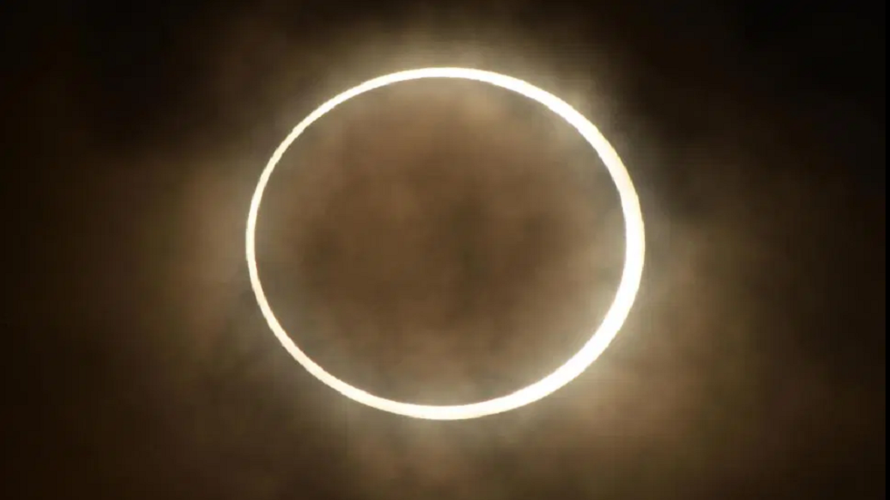 كسوف كلي واقتران عظيم للعمالقة الغازية وأحداث مثيرة يشهدها عشاق الفلك طوال شهر ديسمبر