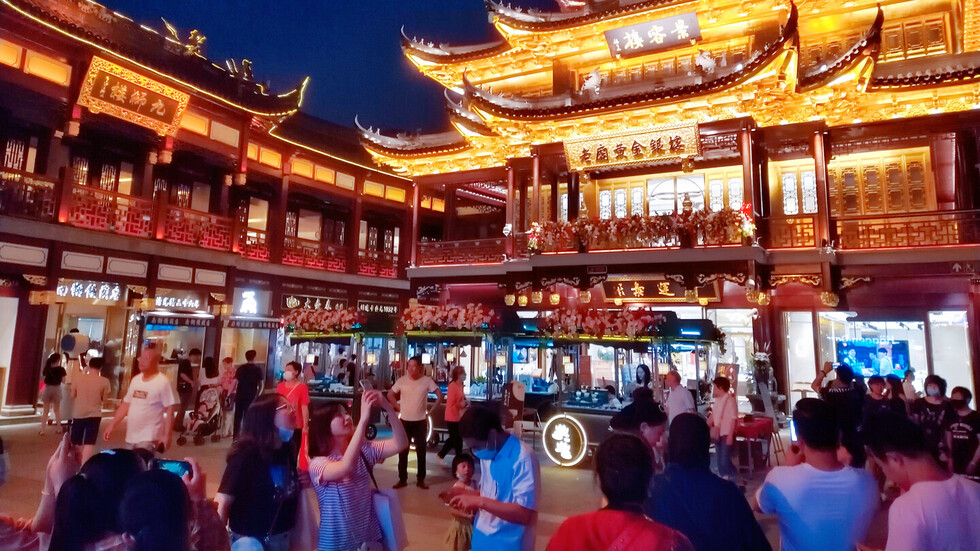 بكين: الصين ستتجاوز أمريكا كأكبر سوق استهلاكي في العالم قريبا جدا