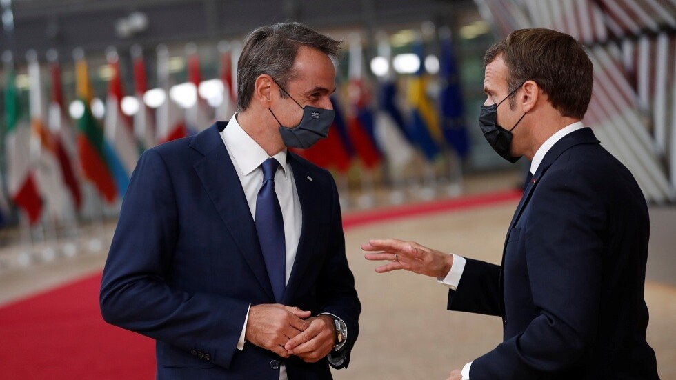 ماكرون ورئيس الوزراء اليوناني يبحثان الاستعدادات لقمة الاتحاد الأوروبي