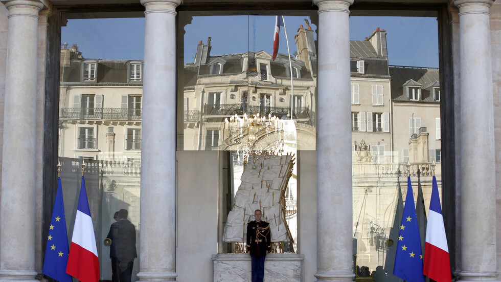 الرئاسة الفرنسية: لم يتم تنفيذ أي من الإجراءات الواردة في خارطة الطريق الفرنسية لمساعدة لبنان