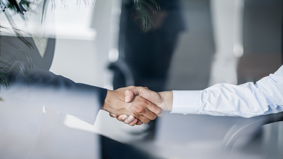 دراسة أسترالية: ضعف مصافحة الأيدي قد تكون علامة على مشاكل صحية خطيرة لدى الرجال!