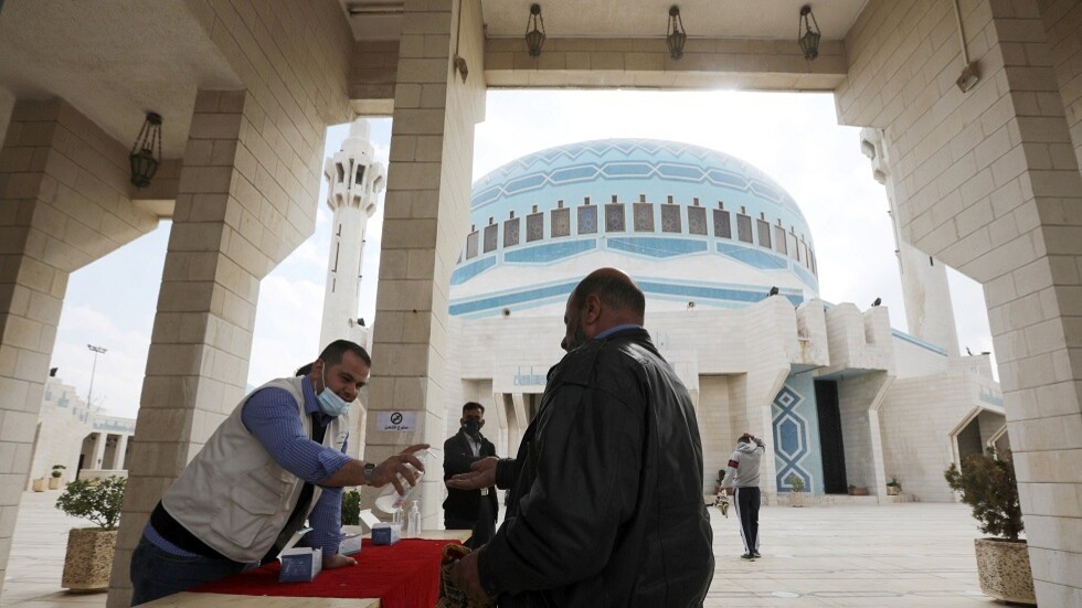 الأردن.. تسجيل 52 وفاة وأكثر من 3500 إصابة جديدة بكورونا