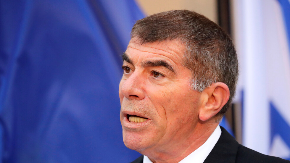 وزيرا خارجية الأردن وإسرائيل يبحثان جهود إعادة إطلاق مفاوضات السلام