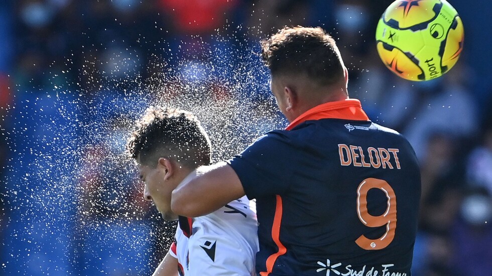 كورونا يضرب نجم المنتخب الجزائري للمرة الثانية في 3 أشهر