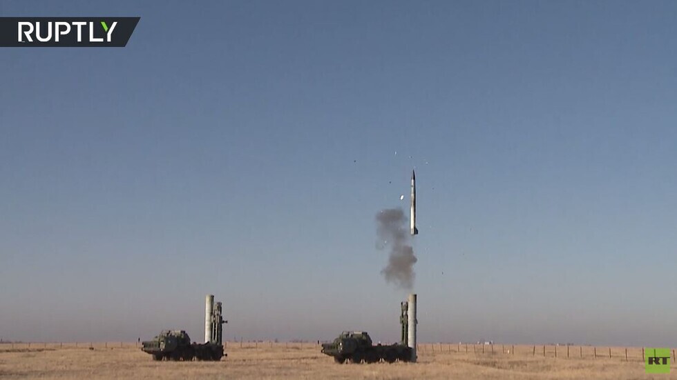 بالفيديو.. إطلاقات قتالية لصواريخ من منظومات اس-400