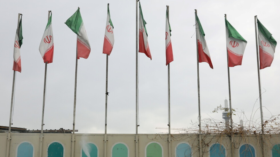 إيران.. محاكمة جديدة لثلاثة شبان حكم عليهم بالإعدام لارتباطهم بأعمال شغب في 2019