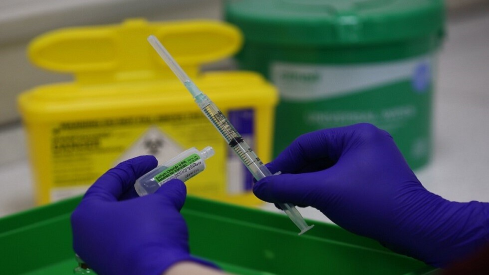 الصحة الأردنية تؤكد فعالية لقاحات كورونا وخلوها من الأعراض الجانبية الشديدة