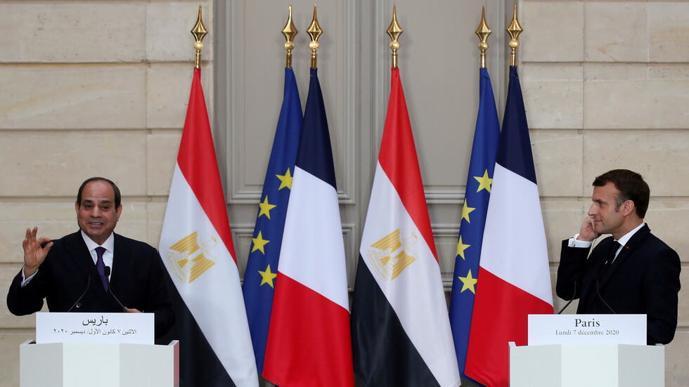 تركي آل شيخ يصف رد السيسي على الصحافة الفرنسية بـ