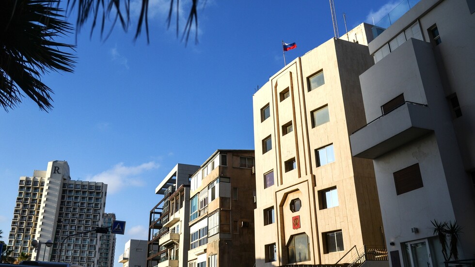 السفير الروسي لدى إسرائيل: مشكلة المنطقة لا تكمن في أنشطة إيران