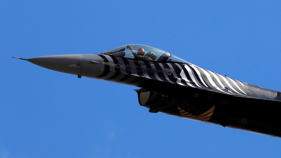 وسائل إعلام إيطالية تتحدث عن تحليق طيران حربي تركي فوق سرت والجفرة