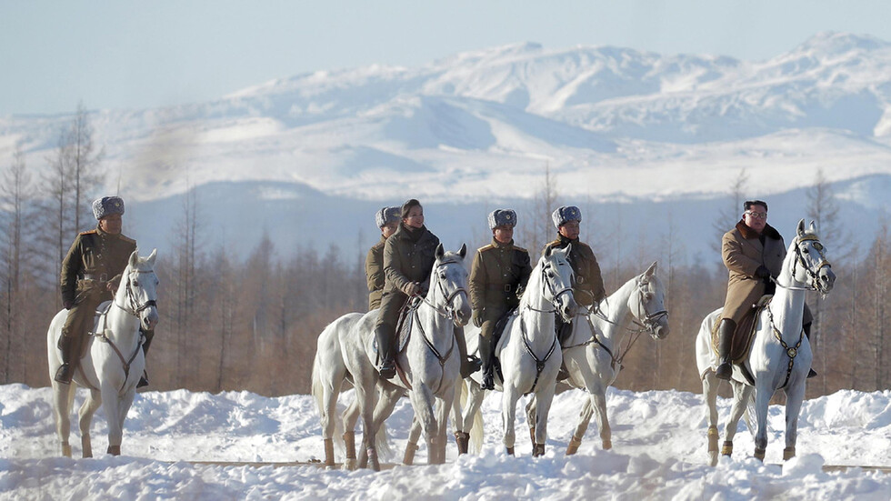 كوريا الشمالية تسمح بزيارة جبل بايكدو رغم حالة التأهب القصوى ضد كورونا