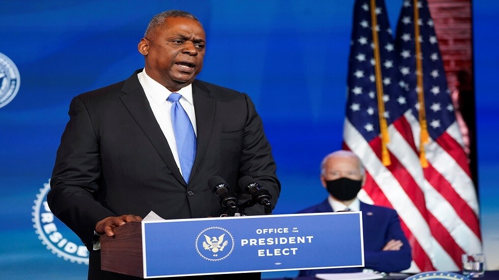 بايدن يدافع عن اختياره الجنرال أوستن لتولي وزارة الدفاع وسط معارضة الكثيرين