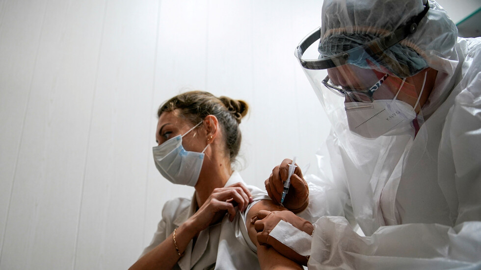 تعميم اللقاح ضد كورونا على جميع مناطق روسيا قبل نهاية الأسبوع