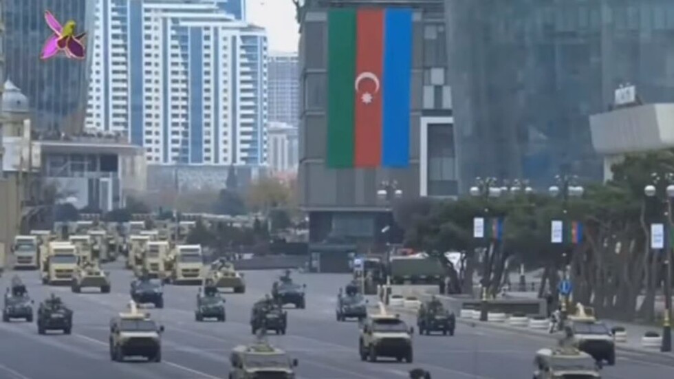 عرض عسكري ضخم في باكو بمناسبة انتهاء الأعمال القتالية بقره باغ