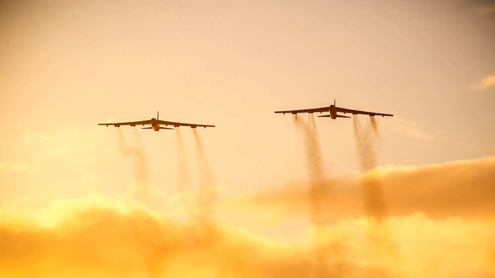 في رسالة لـ"الخصوم المحتملين".. قاذفتان استراتيجيتان أمريكيتان تحلقان في الشرق الأوسط