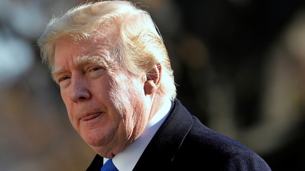 ترامب يواصل هجومه على وسائل الإعلام ويصر على فوزه