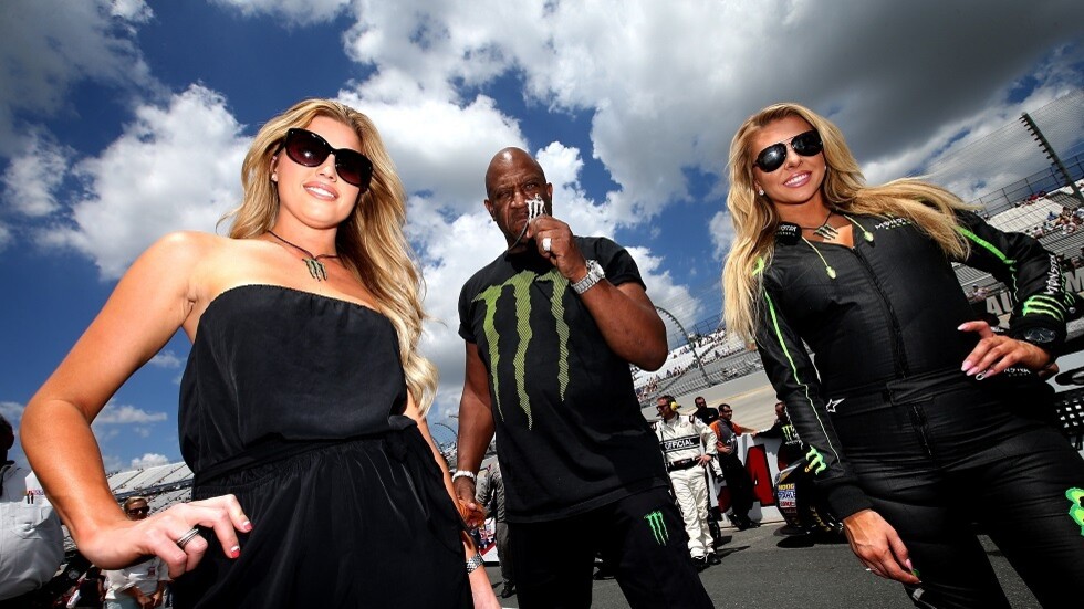 رحيل الممثل والمصارع توم ليستر