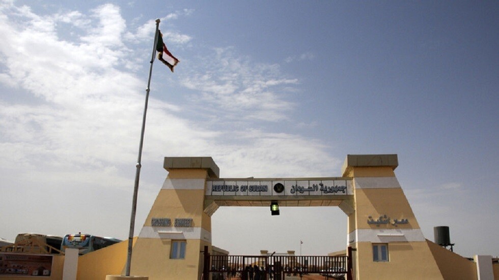 السودان يغلق معبر أرقين الحدودي مع مصر