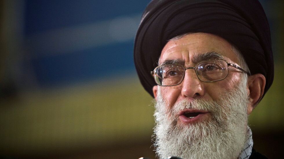 تواتر شائعات في الشارع الإيراني حول صحة المرشد الأعلى