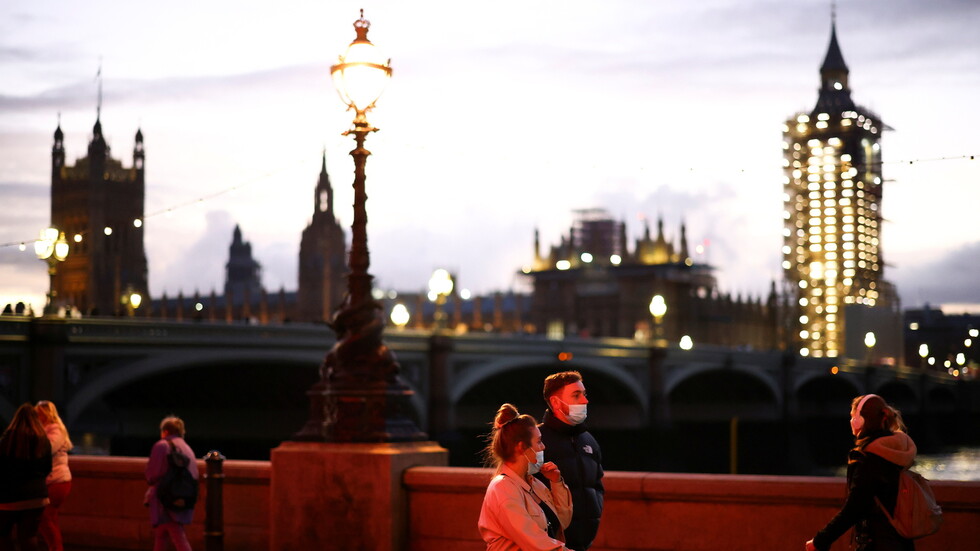 بريطانيا تسجل 21502 إصابة و519 وفاة بكورونا