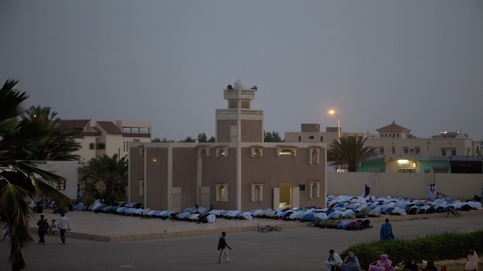 موريتانيا تعلق صلاة الجمعة بسبب كورونا