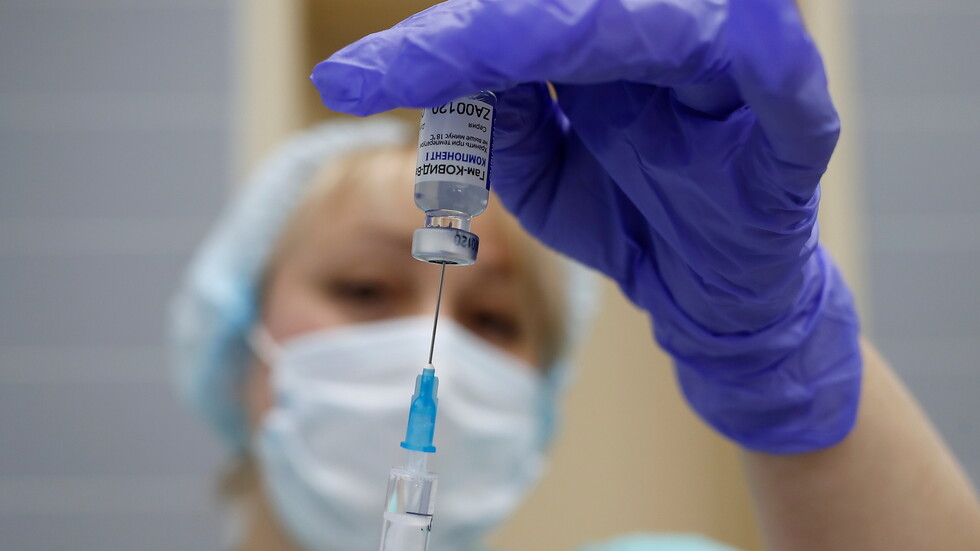 موسكو تبدأ بفرز الفئات الأكثر تعرضا للإصابة بكورونا للشروع بتلقيحها