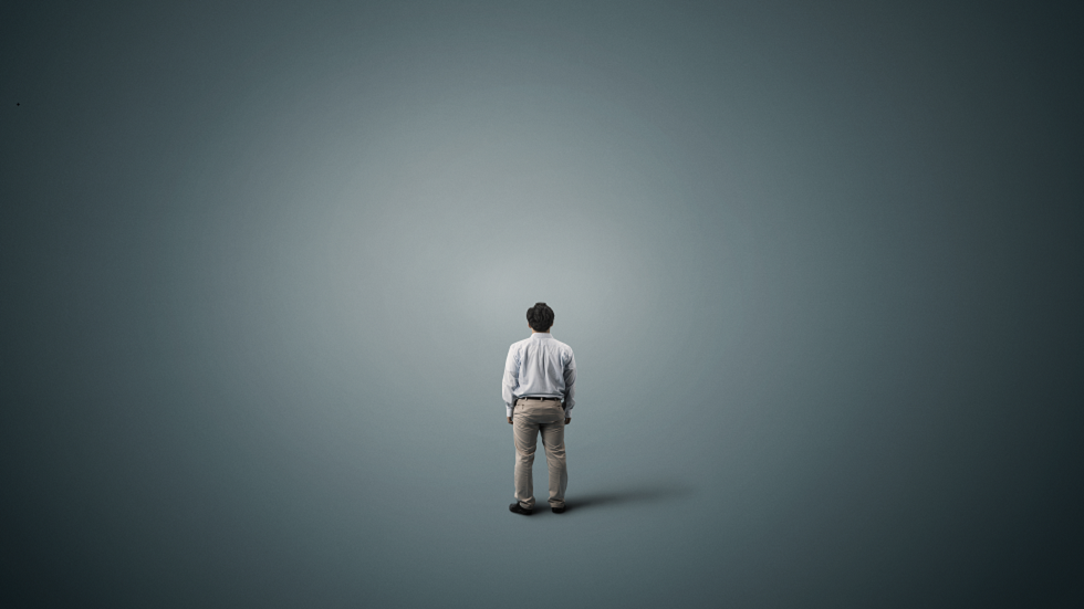 اكتشاف فائدة غير متوقعة للشعور بالوحدة فيما يتعلق بالعزلة الاجتماعية!