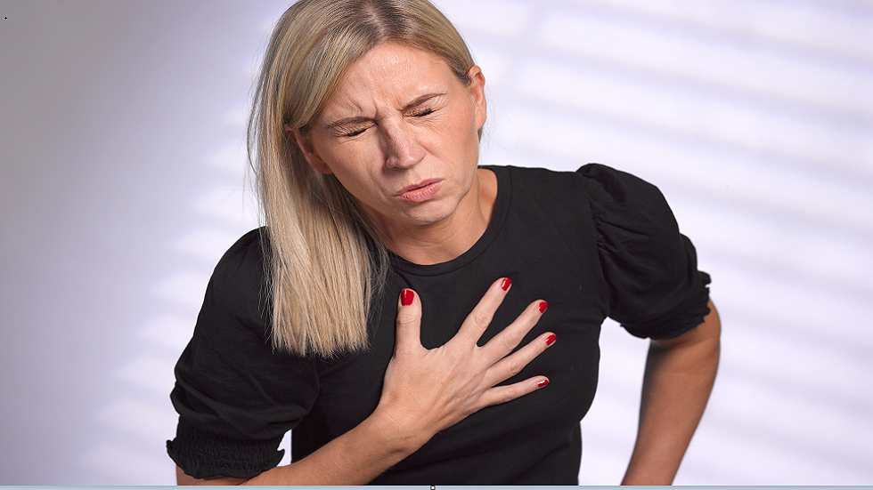 عارض أقل شهرة لخطر النوبة القلبية يظهر لدى النساء أكثر من الرجال