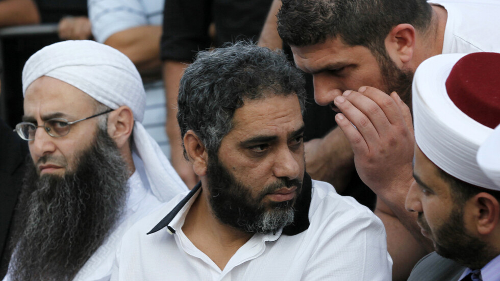 لبنان.. الحكم على الفنان فضل شاكر بـ 22 سنة سجن مع الأشغال الشاقة