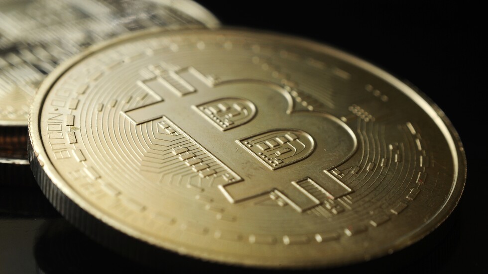 عملة البيتكوين ترتفع بشكل حاد وتجدد الحد الأقصى التاريخي
