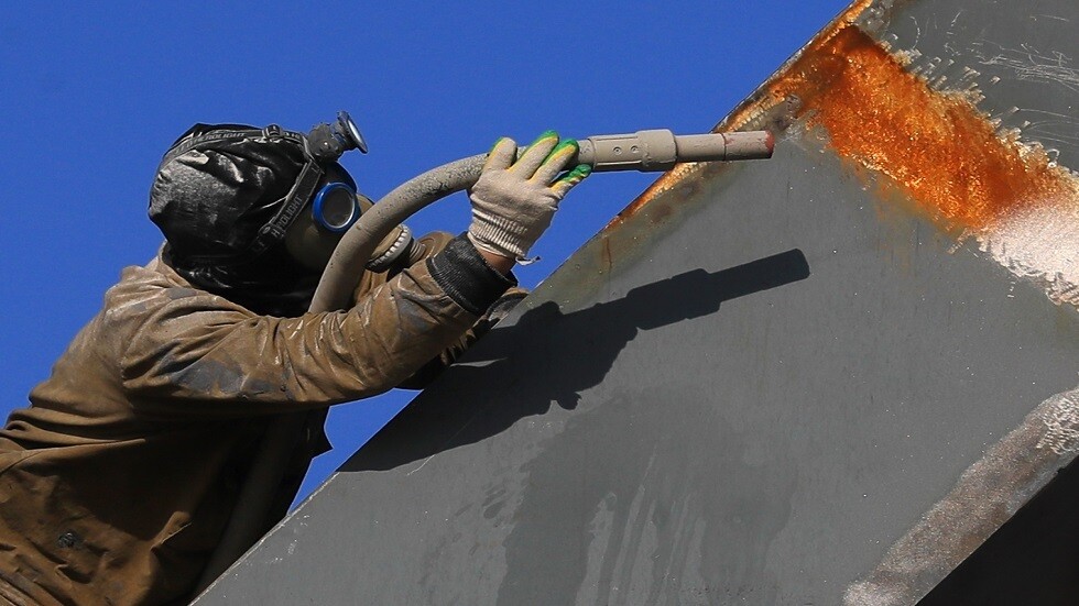 العلماء الروس يبتكرون أسفلتا ذاتي الترميم