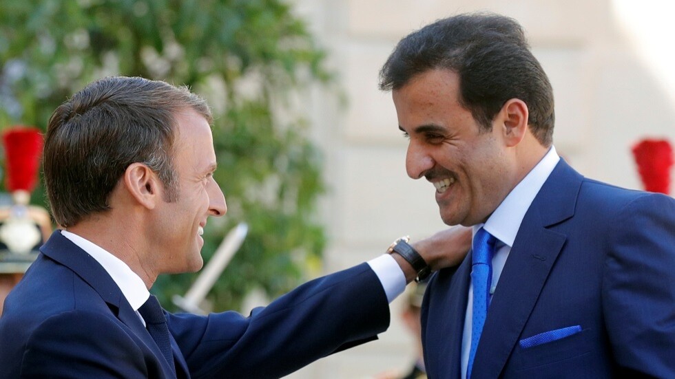 أمير قطر يغرد بعد إصابة ماكرون بكورونا