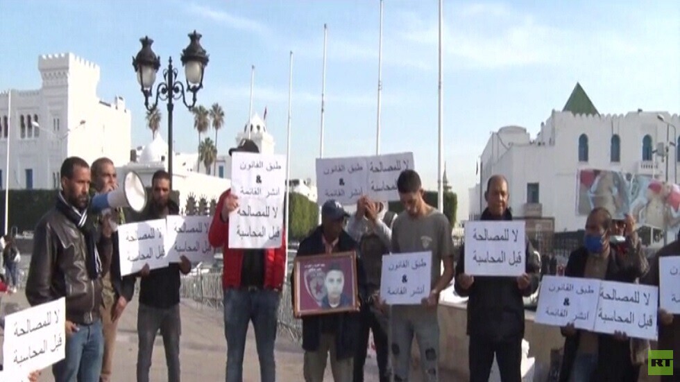 التونسيون يحيون الذكرى الـ10 لثورتهم