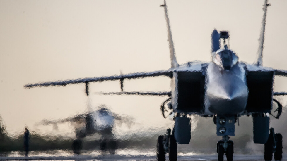 روسيا تنشر مقاتلات بعيدة المدى في منطقة القطب الشمالي