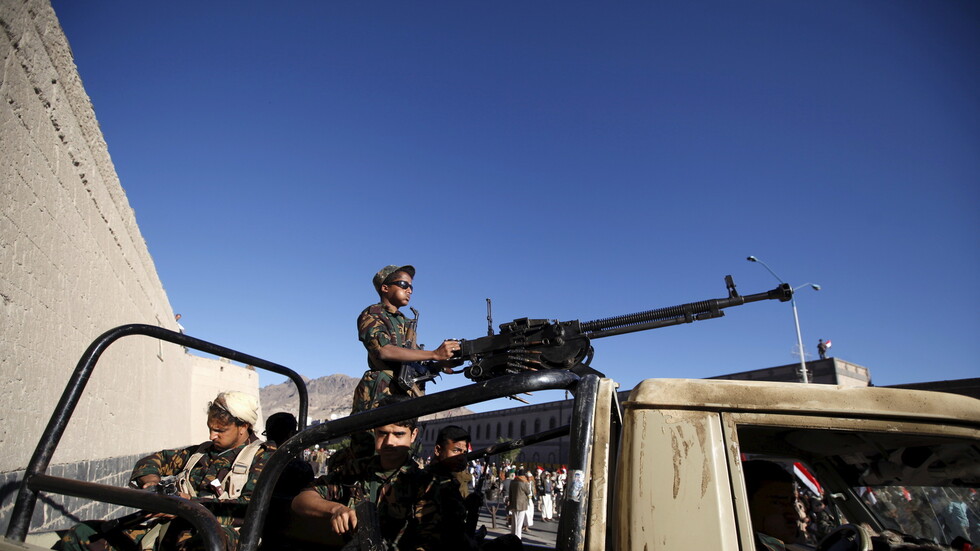 التحالف العربي يعلن تدمير لغم بحري زرعه الحوثيون جنوب البحر الأحمر