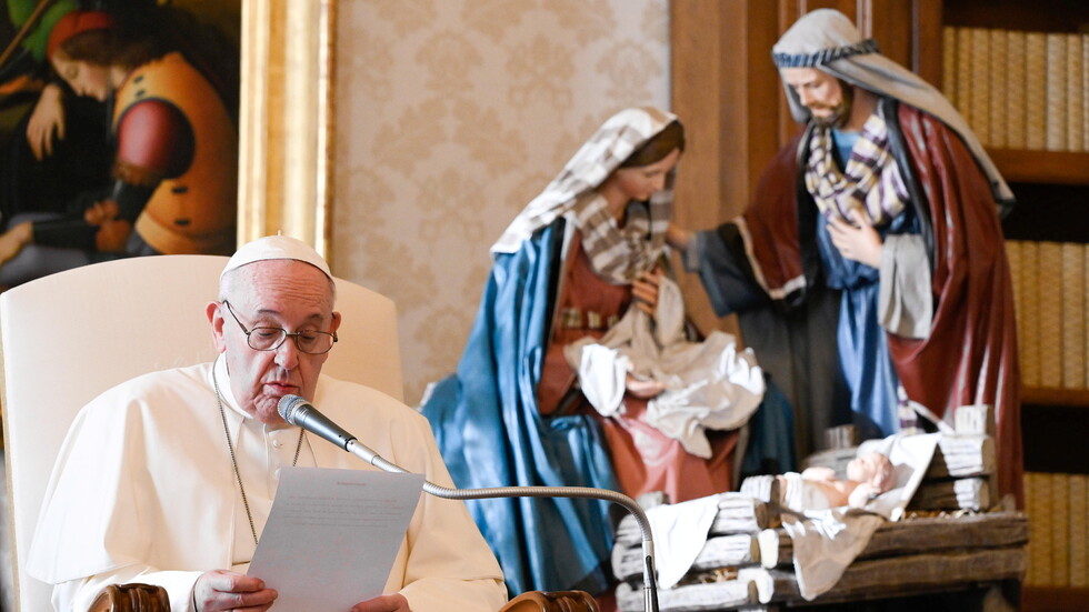 البابا فرنسيس: الاستهلاكية سرقت عيد الميلاد