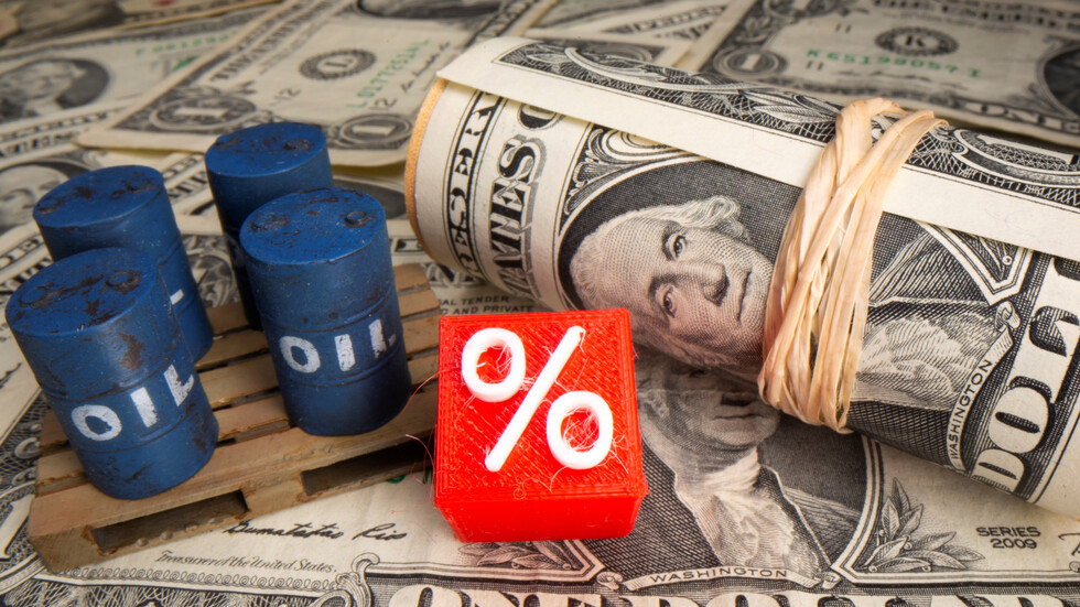 هبوط أسعار النفط بنحو 6%